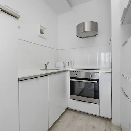 Modern With Balcony Close To The Botanical Garden By Renters Daire Wroclaw