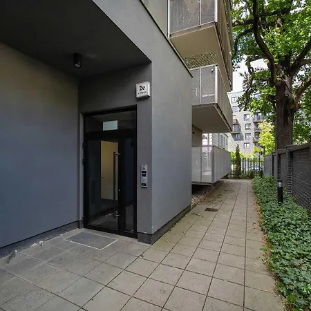 Modern With Balcony Close To The Botanical Garden By Renters *